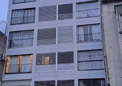 Pintura y colocacion de aluminio edif. Europreto